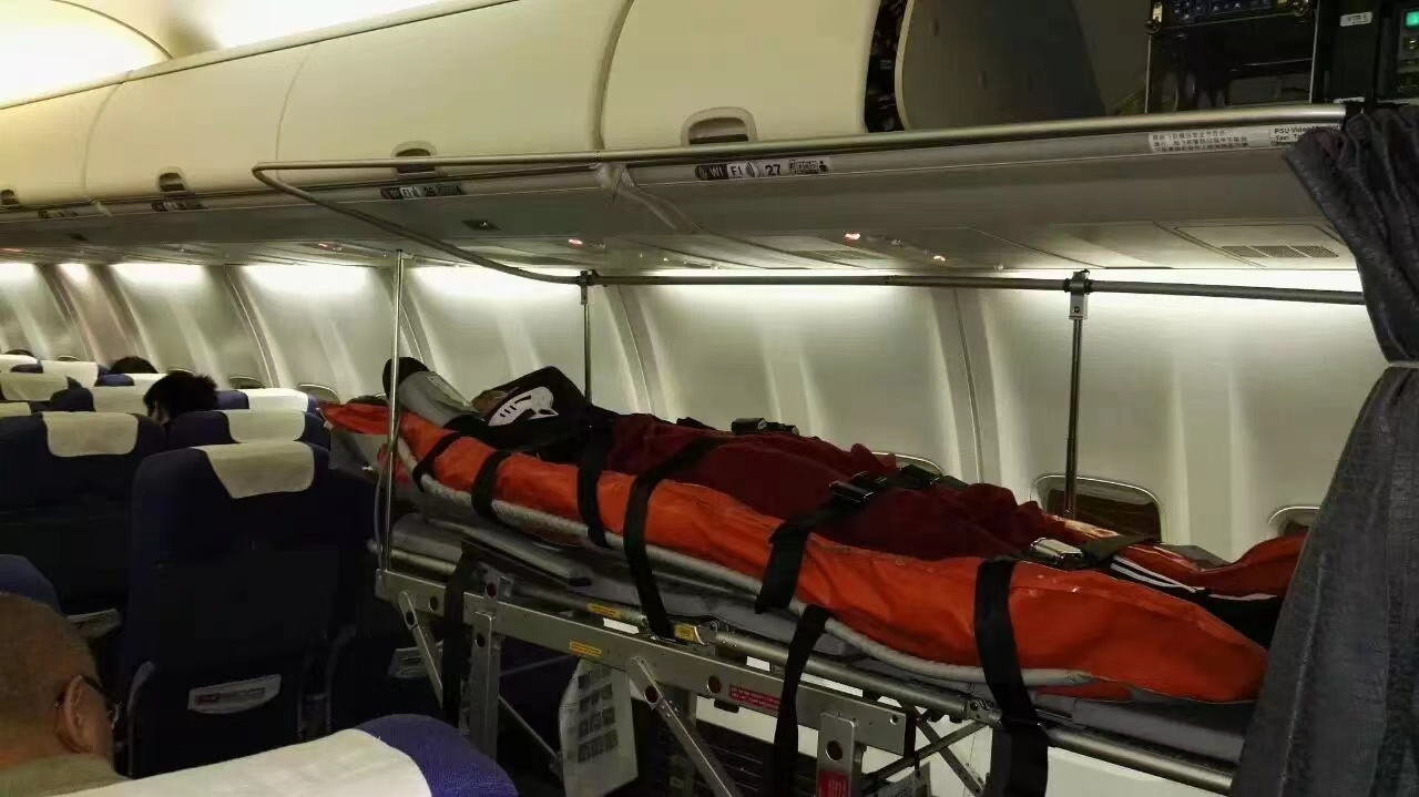 香港出入境救護車出租